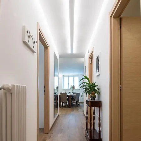 公寓 Fiori Pool-gartenwohnung 科利科